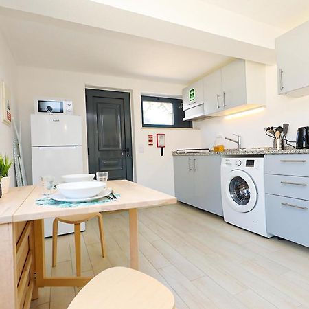 A62 - Cul De Sac Apartment In Lagos Eksteriør billede