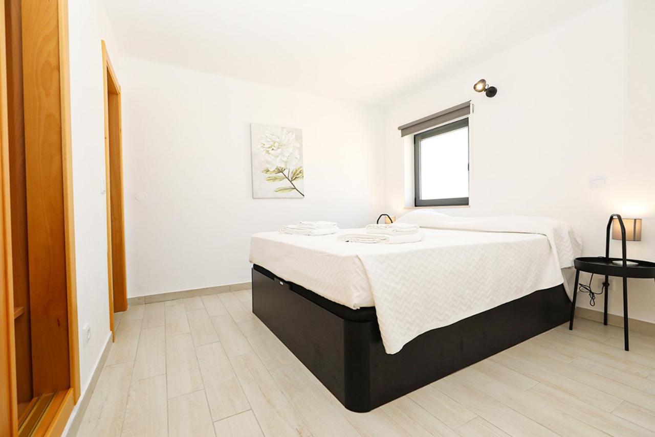 A62 - Cul De Sac Apartment In Lagos Eksteriør billede