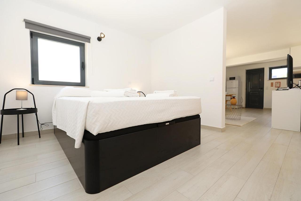 A62 - Cul De Sac Apartment In Lagos Eksteriør billede