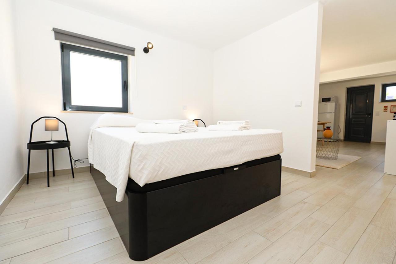 A62 - Cul De Sac Apartment In Lagos Eksteriør billede